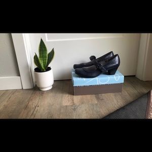 Life stride Mary Jane heels